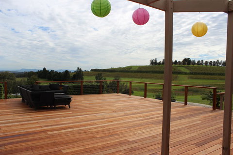 Grapevines Boutique Accommodation - Accommodation Whitsundays 9