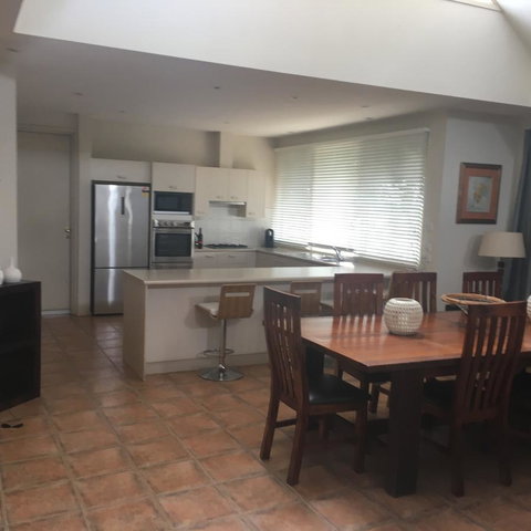 Grapevines Boutique Accommodation - Accommodation Whitsundays 3