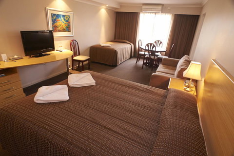 Dog Rock Motel - Accommodation Whitsundays 40