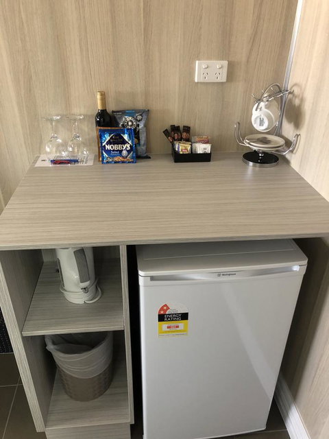 Dog Rock Motel - Accommodation Whitsundays 11