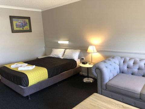 Dog Rock Motel - Accommodation Whitsundays 27