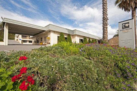 Dog Rock Motel - Accommodation Whitsundays 0