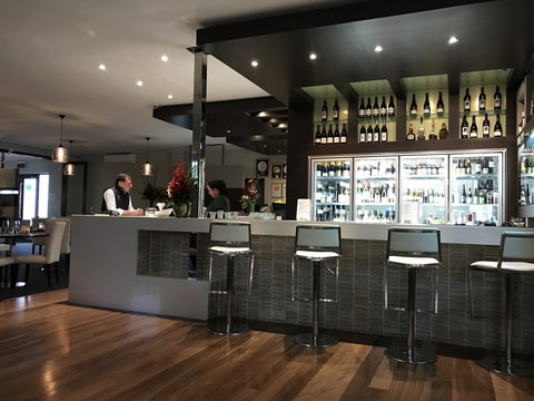 Dog Rock Motel - Accommodation Whitsundays 4