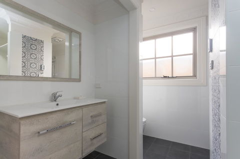 Blue Door Apartments - Accommodation Whitsundays 15