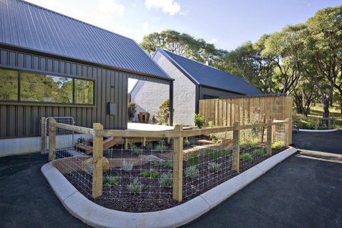 Margaret River Bungalow-1-street - Pet Friendly - Accommodation Whitsundays 14