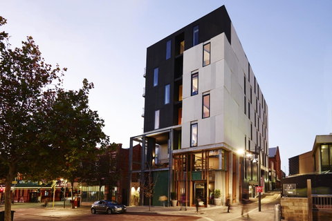 Alex Hotel - Accommodation Whitsundays 0