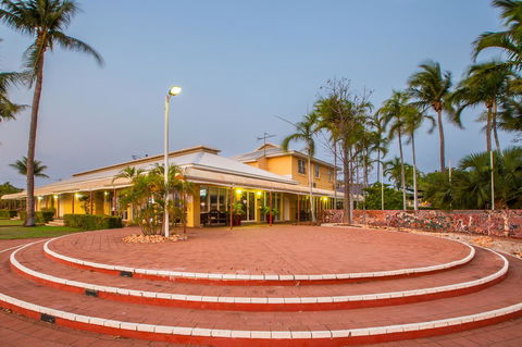 The Continental Hotel - Accommodation Whitsundays 8