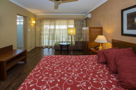 The Continental Hotel - Accommodation Whitsundays 32