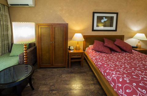 The Continental Hotel - Accommodation Whitsundays 17