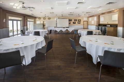 The Continental Hotel - Accommodation Whitsundays 19