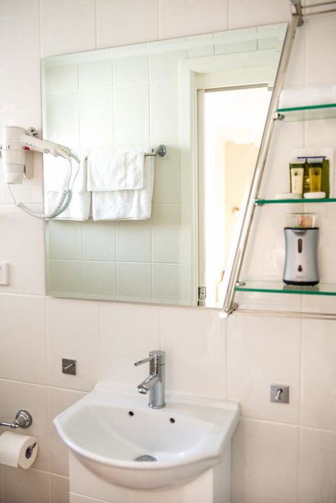 Nelson Bay Bed & Breakfast - Accommodation Whitsundays 27