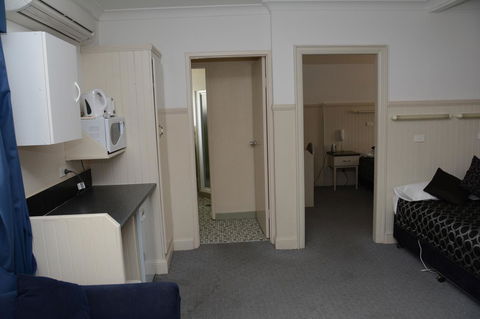 Ben Chifley Motor Inn - Accommodation Whitsundays 21