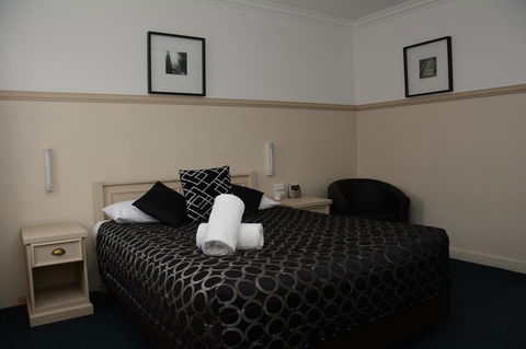 Ben Chifley Motor Inn - Accommodation Whitsundays 19