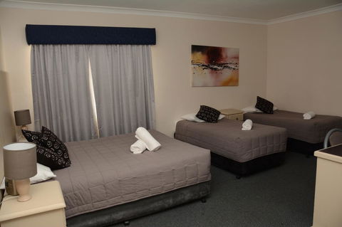 Ben Chifley Motor Inn - Accommodation Whitsundays 16