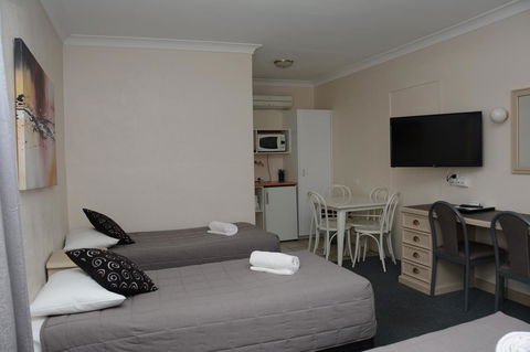 Ben Chifley Motor Inn - Accommodation Whitsundays 4