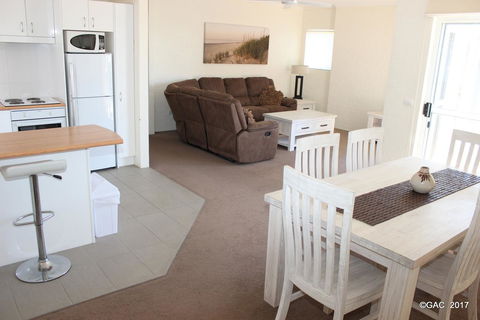 Mollymook Cove Apartments - Accommodation Whitsundays 29