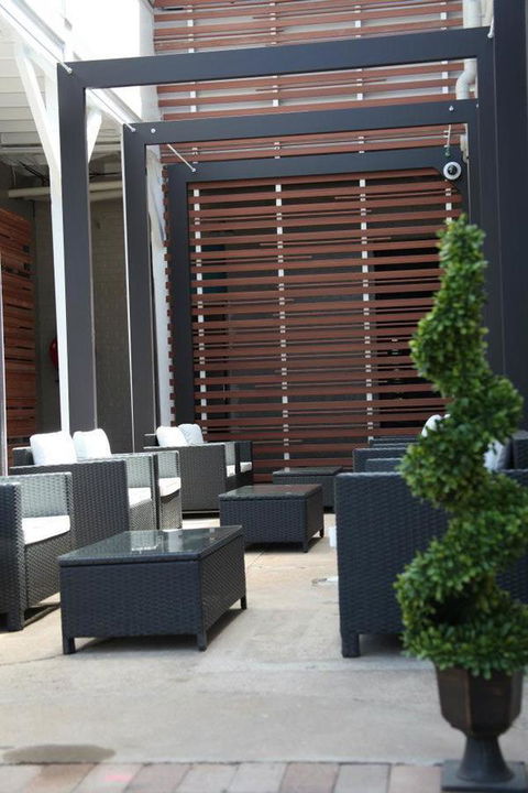 Crossroads Hotel - Accommodation Whitsundays 17