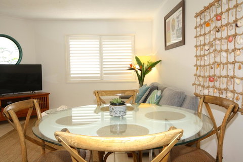 Cossies By The Sea - Accommodation Whitsundays 2