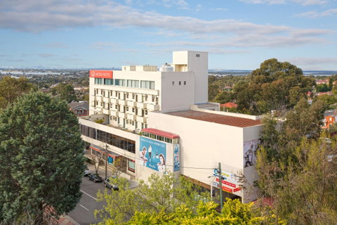 Metro Hotel Miranda - Accommodation Whitsundays 1