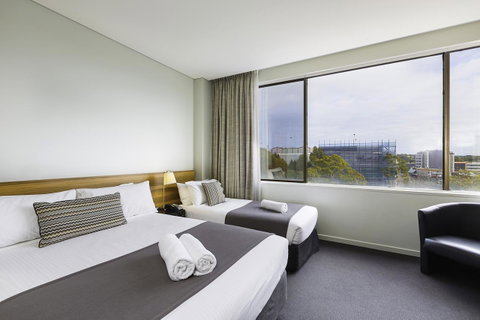Metro Hotel Miranda - Accommodation Whitsundays 19