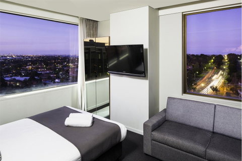Metro Hotel Miranda - Accommodation Whitsundays 4