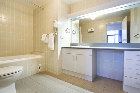 Lantern 1 Bedroom Balcony With Panoramic View - Accommodation Whitsundays 12