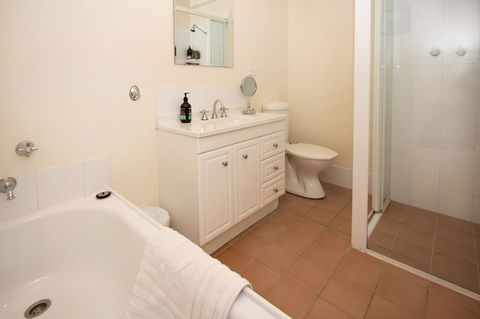Stay In Mudgee The Grove, The Church, And Premium Private Homestead - Accommodation Whitsundays 16