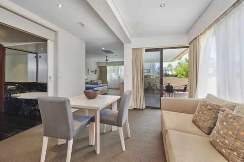 Waves Byron Bay - Accommodation Whitsundays 30