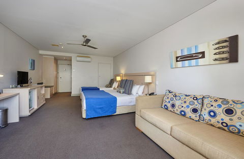 Waves Byron Bay - Accommodation Whitsundays 24