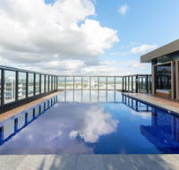 Japanese Style waterfront apt wt rooftop pool - Accommodation Whitsundays