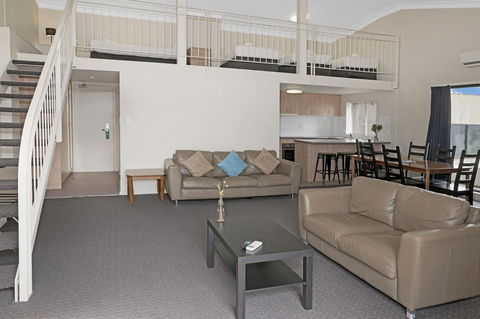Banjo Paterson Inn - Accommodation Whitsundays 28