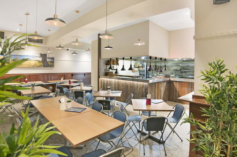 Banjo Paterson Inn - Accommodation Whitsundays 4