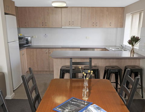 Banjo Paterson Inn - Accommodation Whitsundays 10