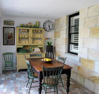 Apple Tree Cottage - Accommodation Whitsundays