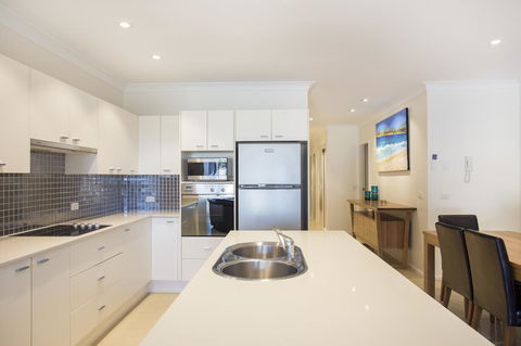 Beachfront 2 - Accommodation Whitsundays 10