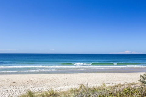 Beachfront 2 - Accommodation Whitsundays 2