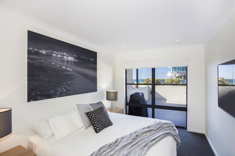 Beachfront 2 - Accommodation Whitsundays 12
