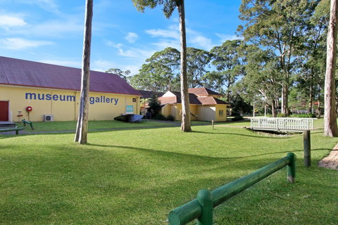 Huskisson Holiday Motel Cabins - Accommodation Whitsundays 9
