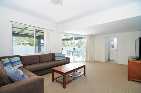Huskisson Holiday Motel Cabins - Accommodation Whitsundays 25