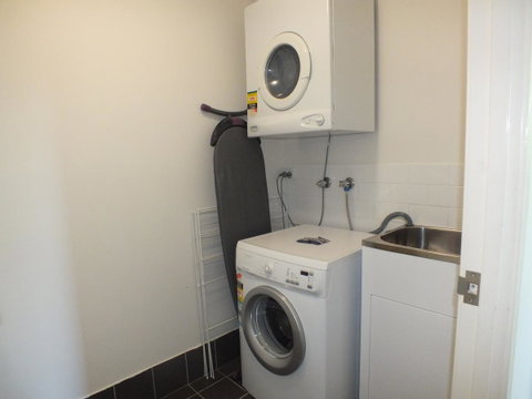 Pacific Marina Apartments - Accommodation Whitsundays 25