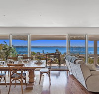 Myan Close 17 Phuza Maningi