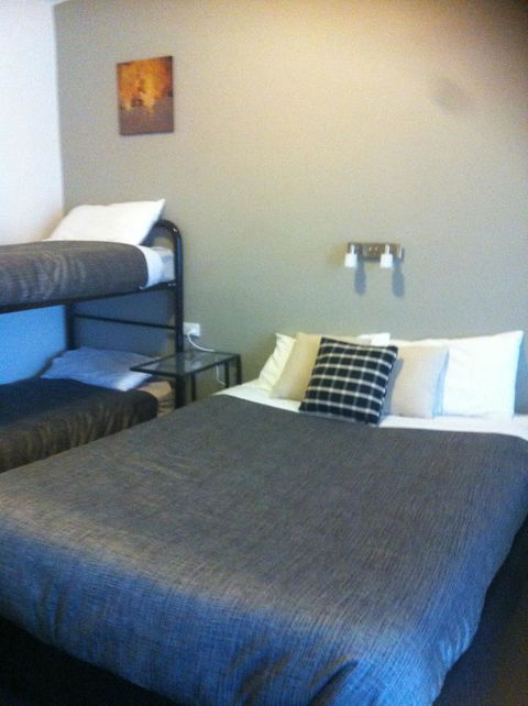 Altair Motel - Accommodation Whitsundays 2