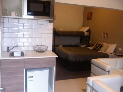 Altair Motel - Accommodation Whitsundays 11