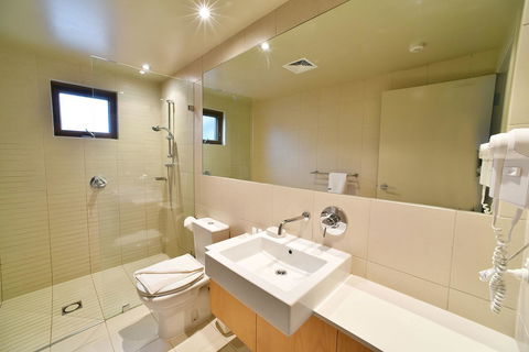 Snowstream 4 - Accommodation Whitsundays 8