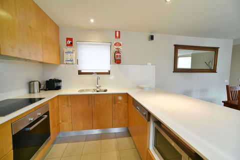 Snowstream 4 - Accommodation Whitsundays 5