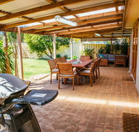 Sunbaker Beach House - Accommodation Whitsundays