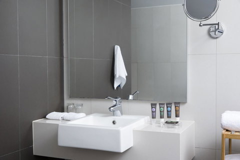 Novotel Newcastle Beach - Accommodation Whitsundays 24