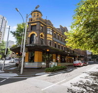 Hotel Harry Ascend Hotel Collection - Accommodation Whitsundays