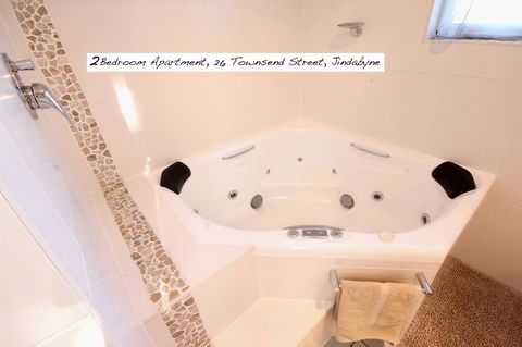 Full Circle Apartments - Accommodation Whitsundays 27