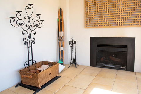 Belmont - Accommodation Whitsundays 16